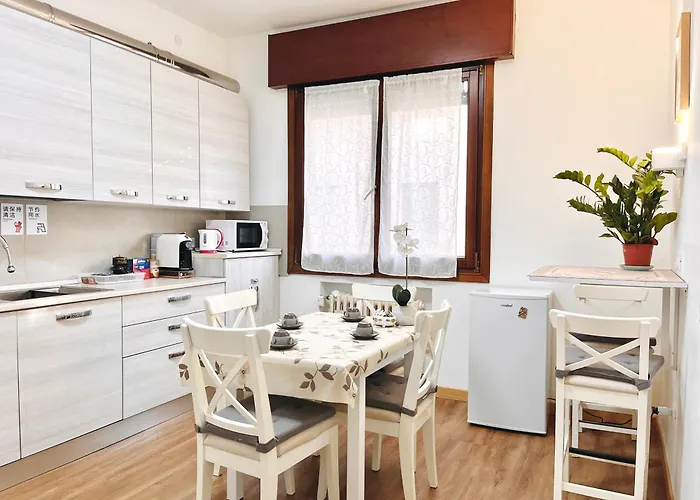 Проживание в семье Marco Polo House Местре
