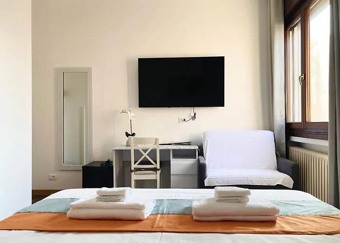 Проживание в семье Marco Polo House