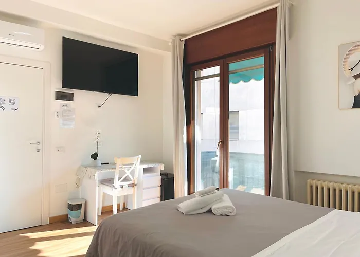 Проживание в семье Marco Polo House
