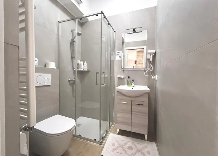 Marco Polo House Проживание в семье *