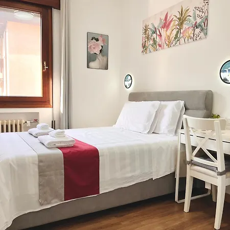 Marco Polo House בית אירוח