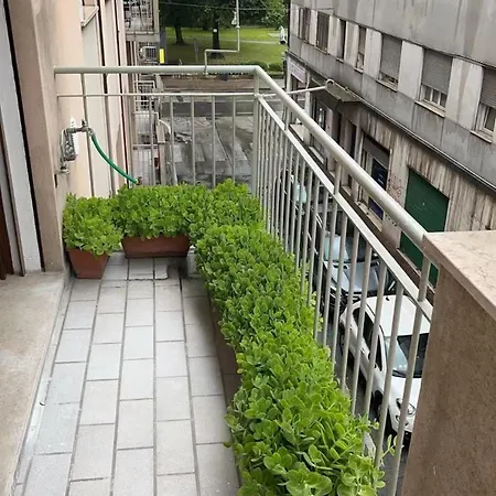 Проживание в семье Marco Polo House Местре