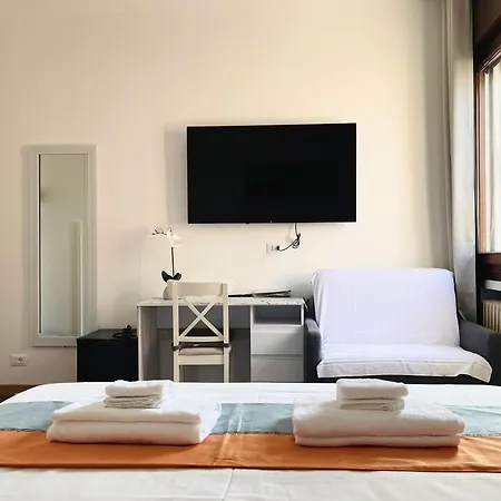 Проживание в семье Marco Polo House