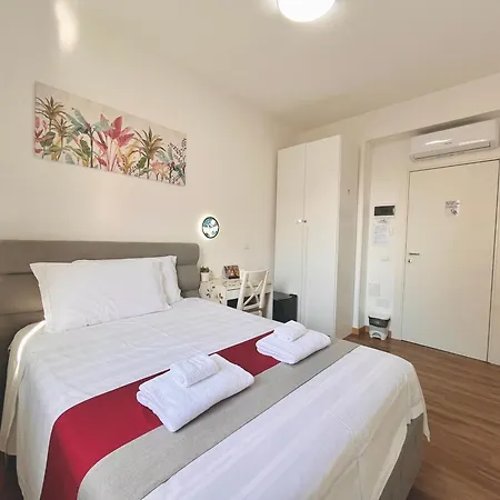 Проживание в семье Marco Polo House *